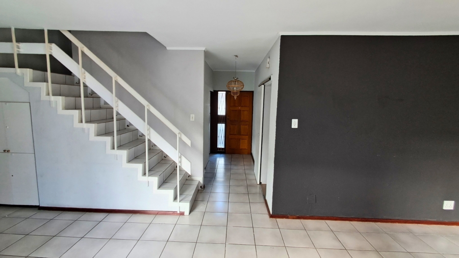 To Let 3 Bedroom Property for Rent in Fairfield Estate Western Cape